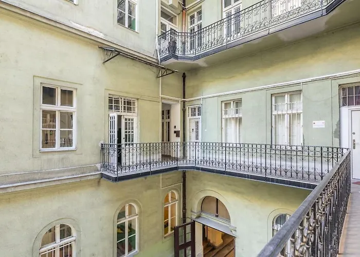 Jozsef-corvin Apartament