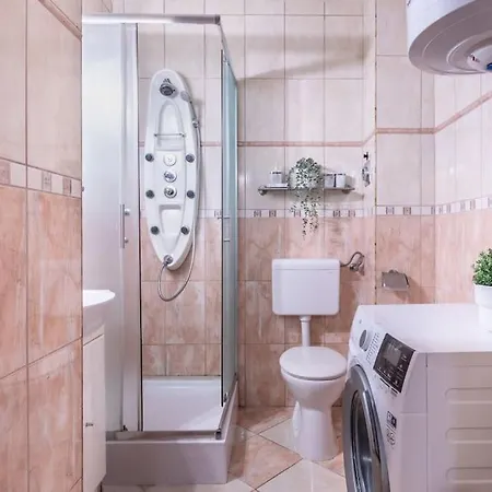 Jozsef-corvin Appartement Boedapest