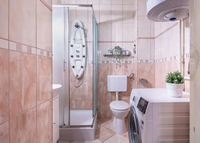 Jozsef-corvin Apartamento Budapeste